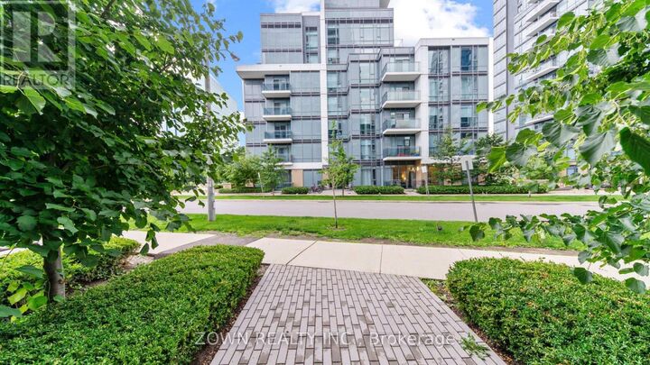 Photo de la propriété:  55 Ann O'Reilly Road 0124  ON M2J 0E1 