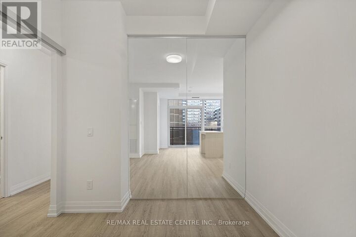 Property Photo:  286 Main Street 409  ON M4C 0B3 