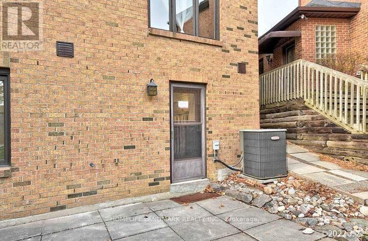 Property Photo:  23 Pennycross Court Unit#2  ON L4L 3M6 