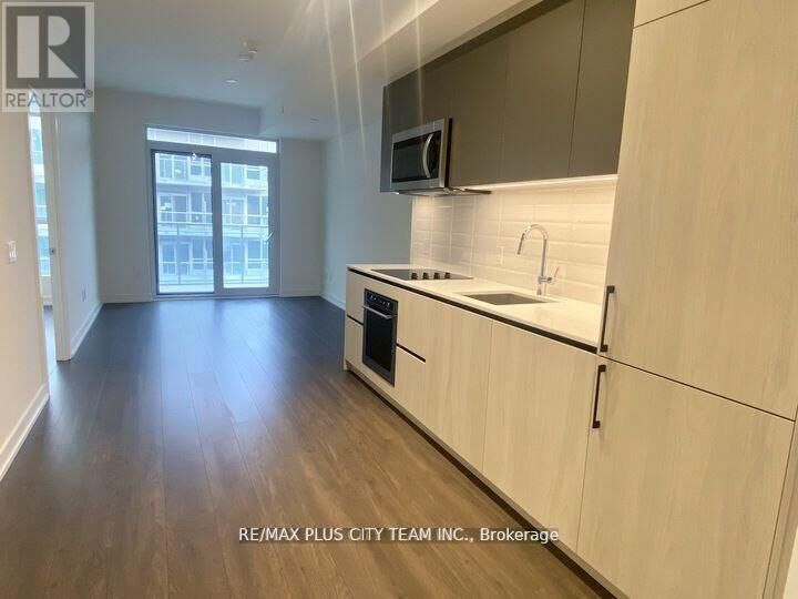 Property Photo:  150 Logan Avenue 622  ON M4M 0E4 