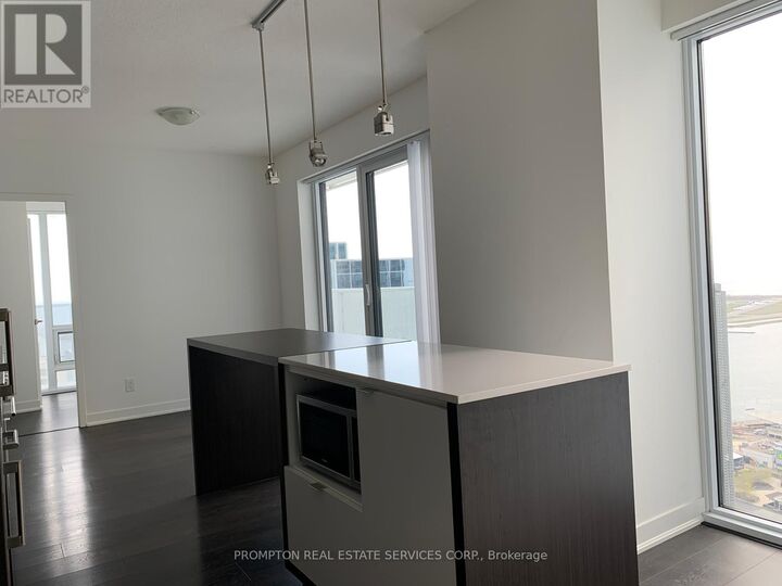 Property Photo:  88 Harbour Street 4410  ON M5J 1B7 