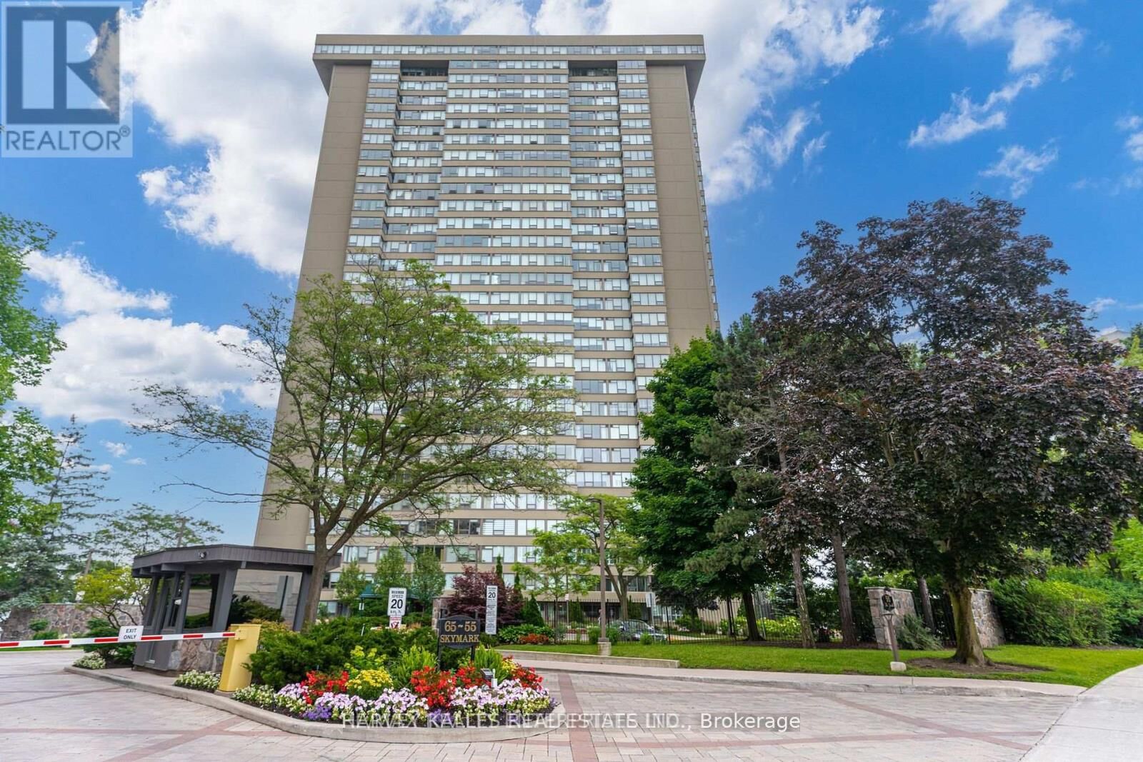 Property Photo: 55 Skymark Drive 205 ON M2H 3N4
