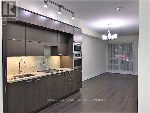 Property Photo:  120 Harrison Garden Boulevard 404  ON M2N 0C2 