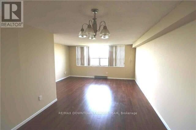 Property Photo:  10 Tobermory Drive 1004  ON M3N 2Y5 