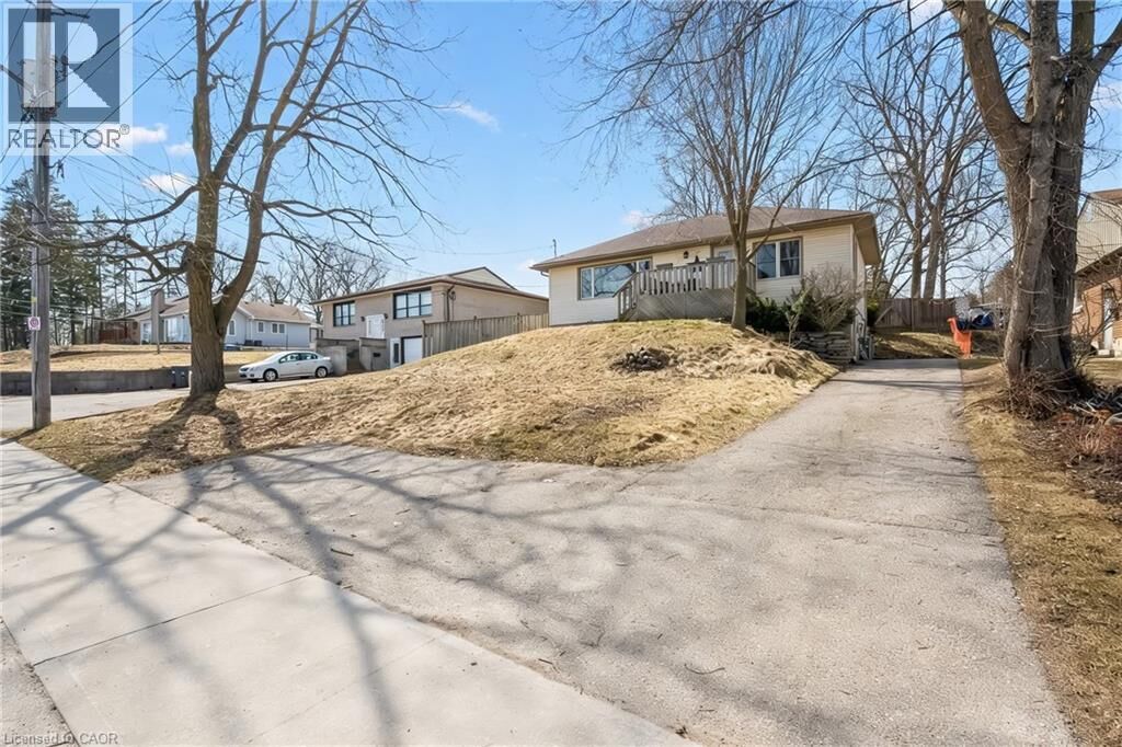 Property Photo:  184 Stevenson Street North  ON N1E 5A8 