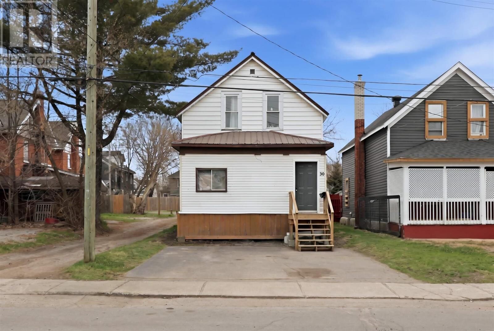 Property Photo: 30 Hughes St ON P6A 2W7