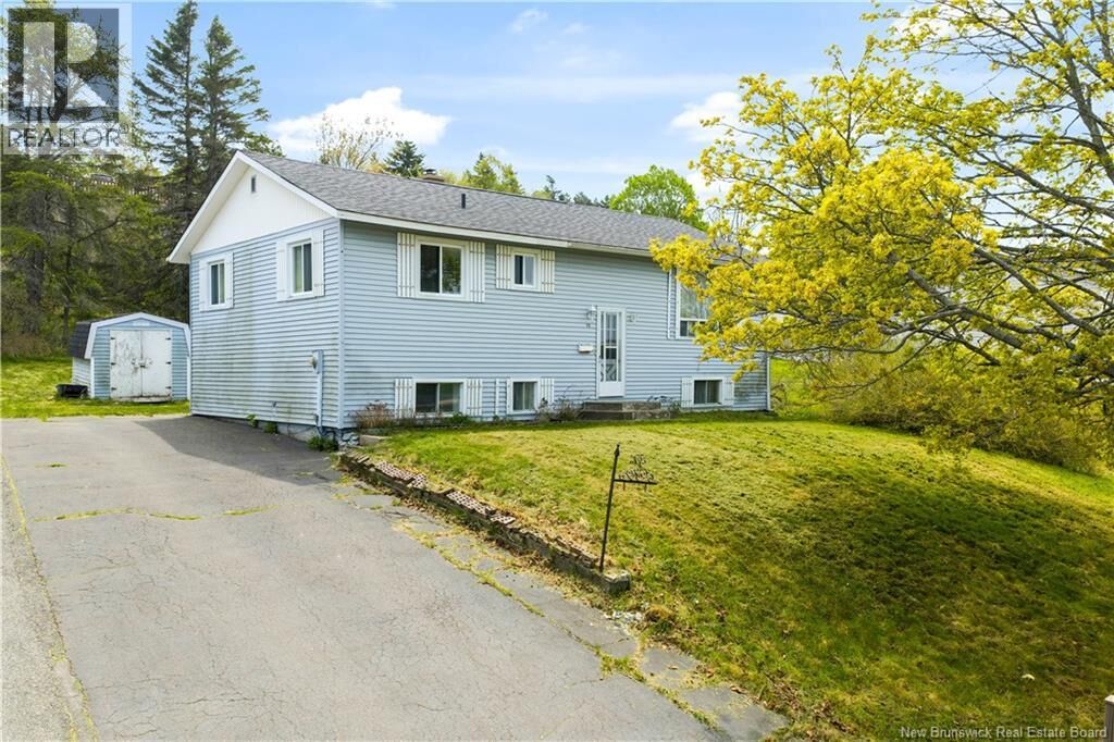 Property Photo: 49 Allingham Crescent NB E2M 5A7