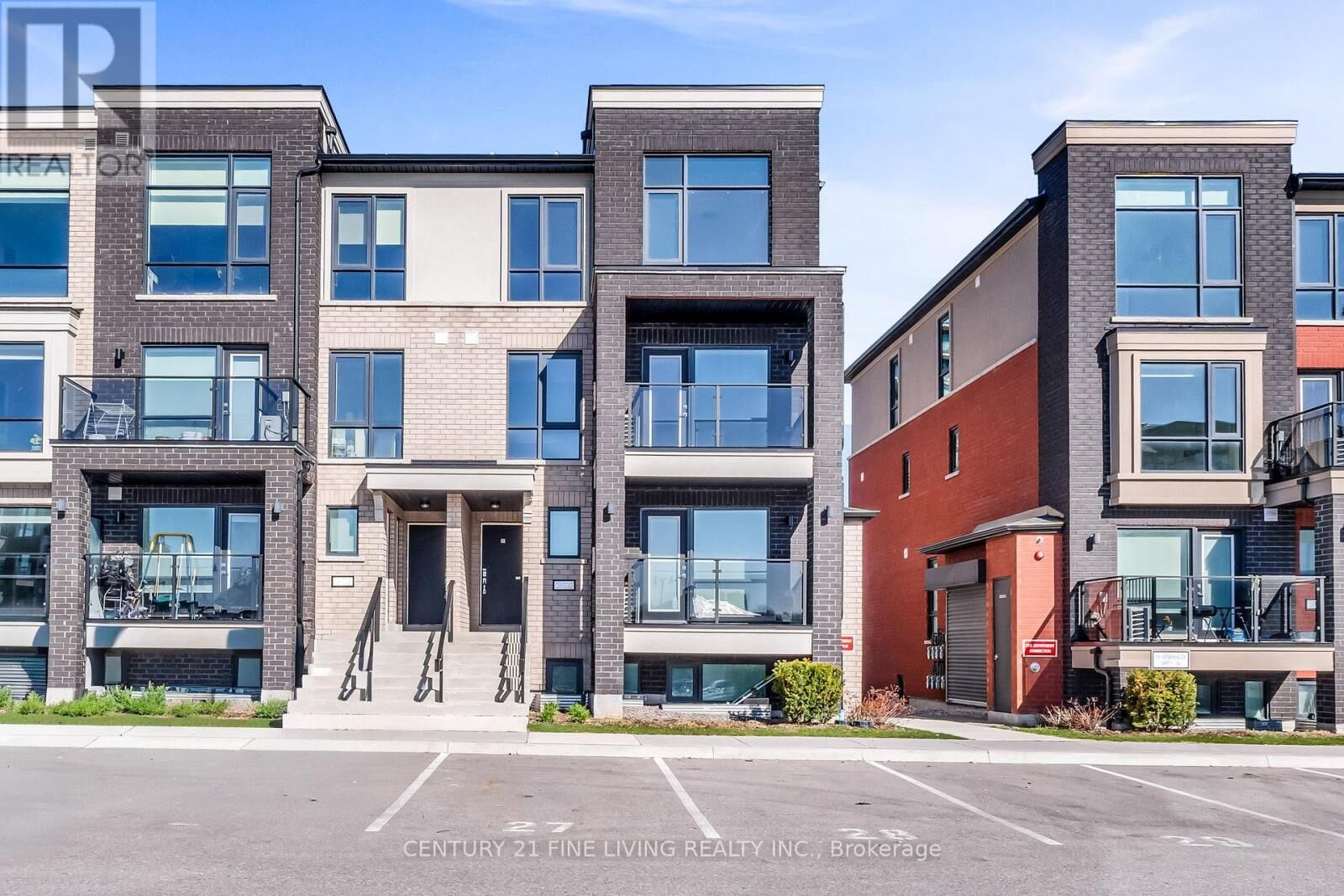 Property Photo:  185 Veterans Drive 17  ON L7A 5L2 