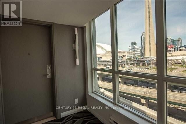 Property Photo:  228 Queens Quay West 816  ON M5J 2X1 