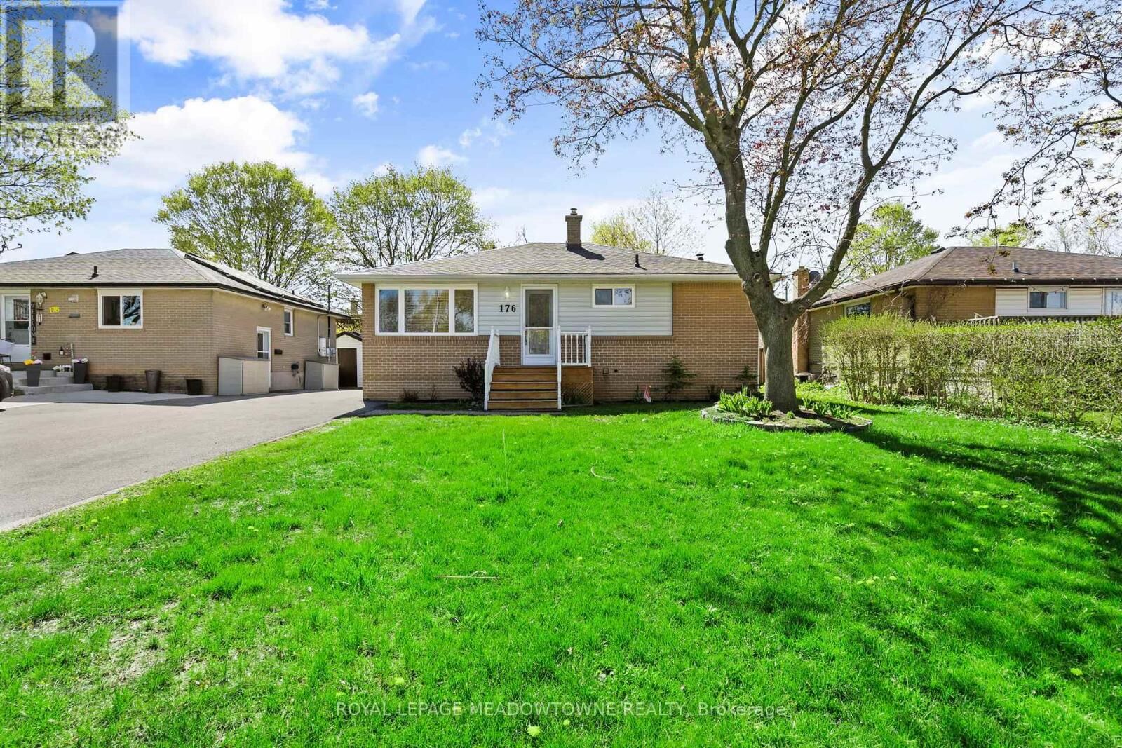 Property Photo:  176 Longfield Road Upper  ON L7J 2K4 