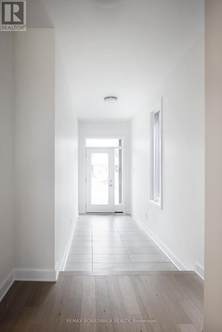 Property Photo:  592 Roundhouse Crescent  ON K2S 1K4 