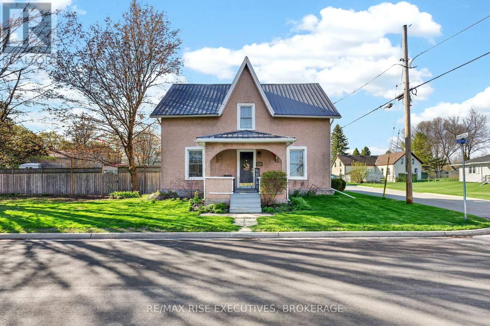 Property Photo: 336 Queen Street ON K0H 1G0