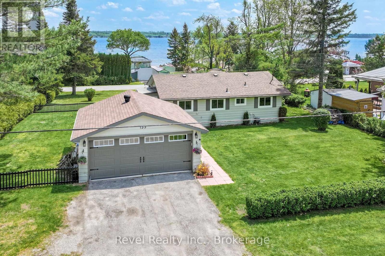 Property Photo: 133 Victoria Drive East ON K0M 1G0