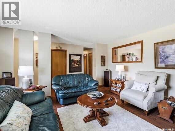 Property Photo:  661 Dalgliesh Drive  SK S4R 6R1 