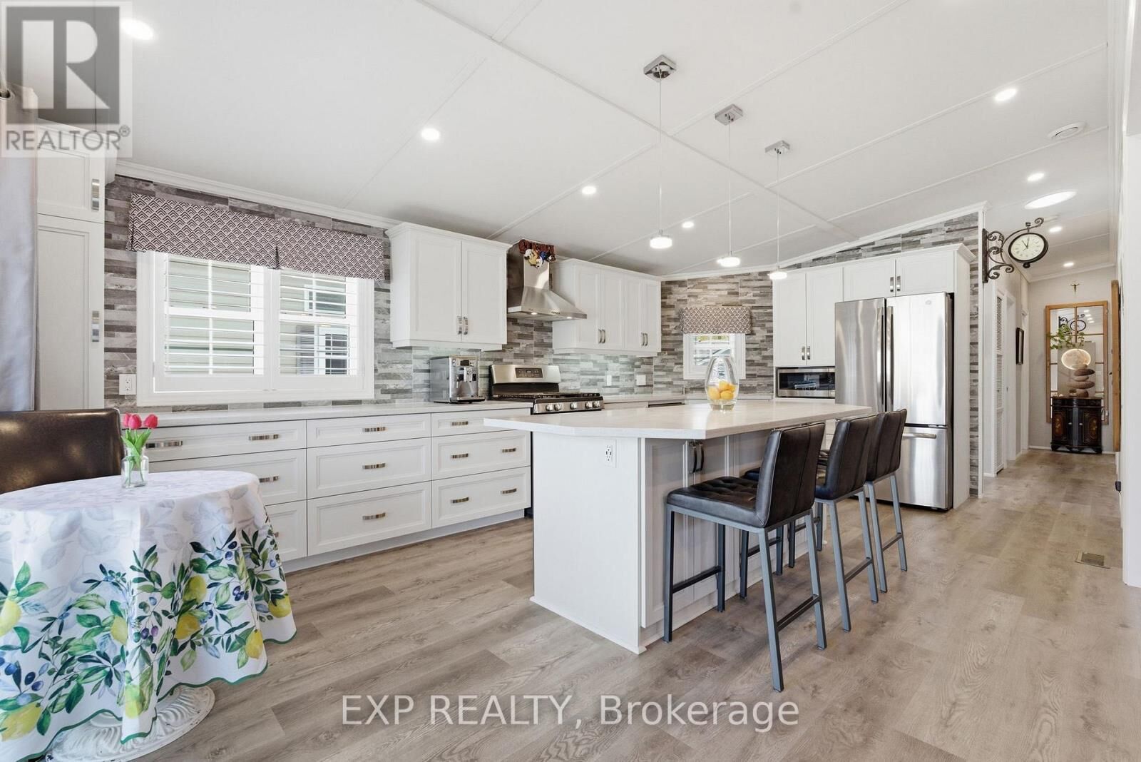 Property Photo: 4449 Milburough Line 4 Ironwood ON L7P 0C5