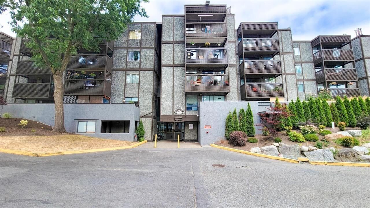 Property Photo:  9682 134 Street 401  BC V3T 5L6 