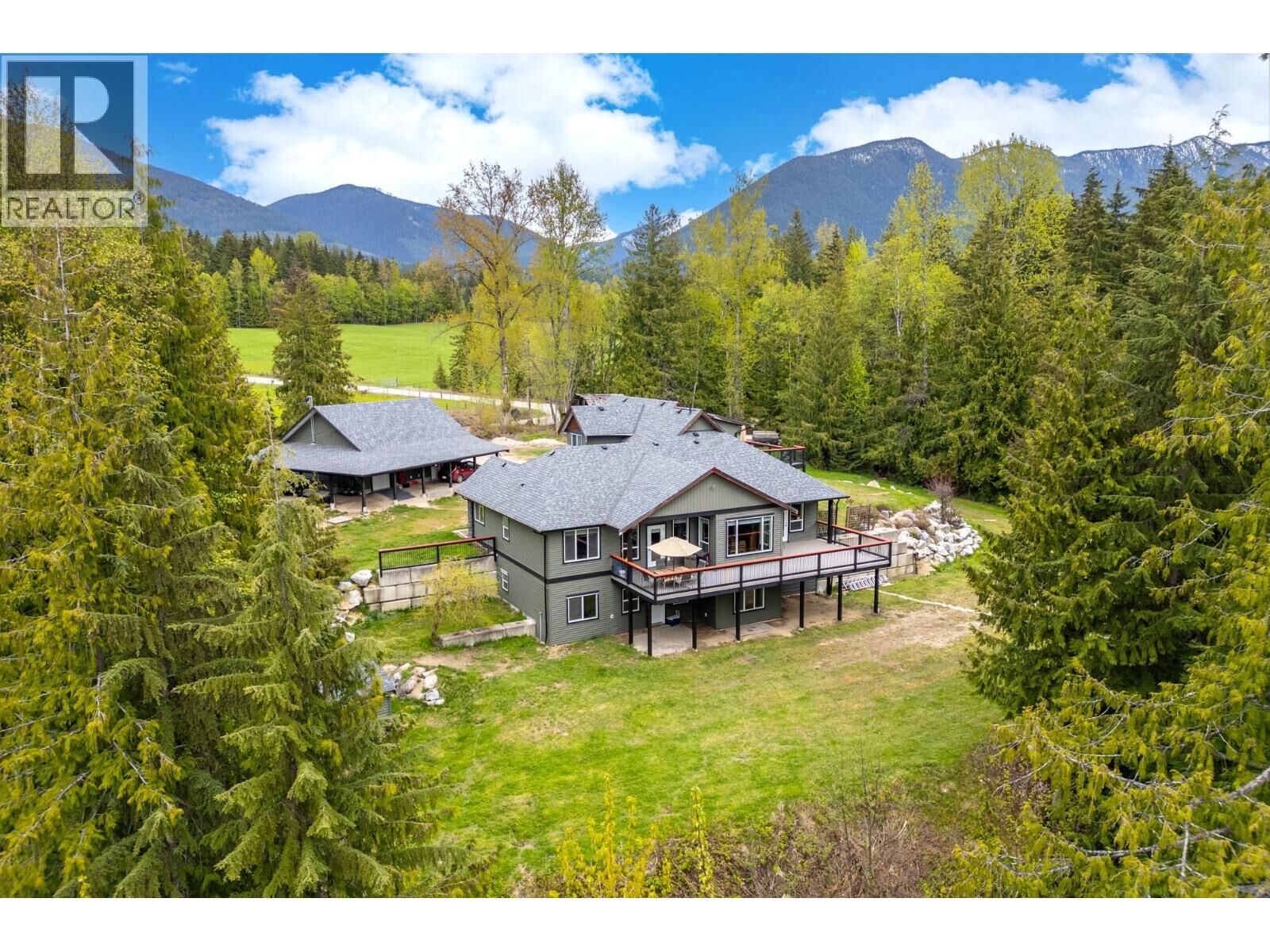 Property Photo: 787 Crescent Bay Road BC V0G 1R1