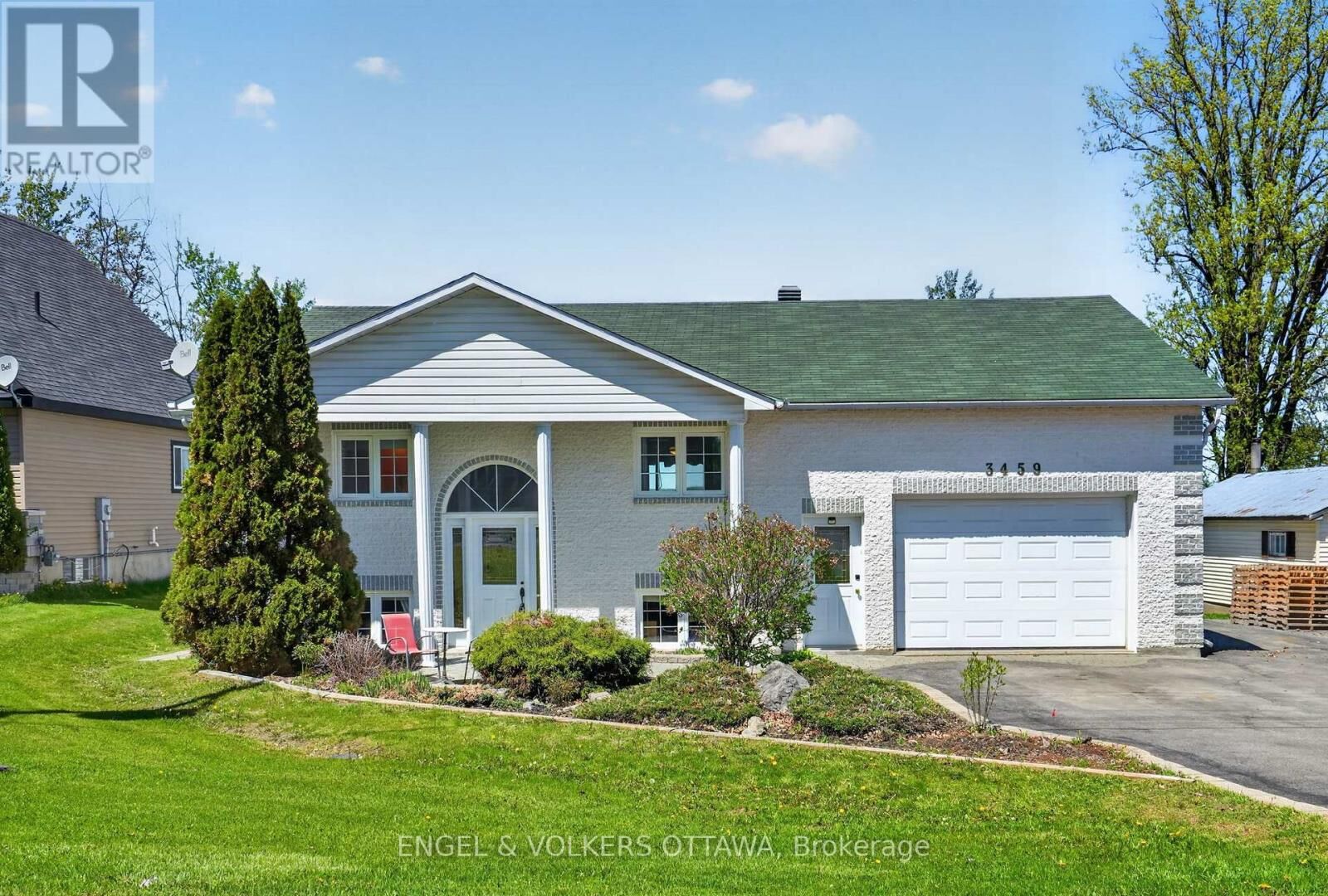 Property Photo:  3459 Principale Street  ON K0A 3K0 