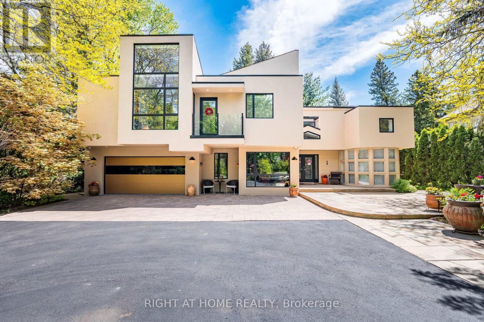 Property Photo:  1 Friars Lane  ON M9A 1T6 