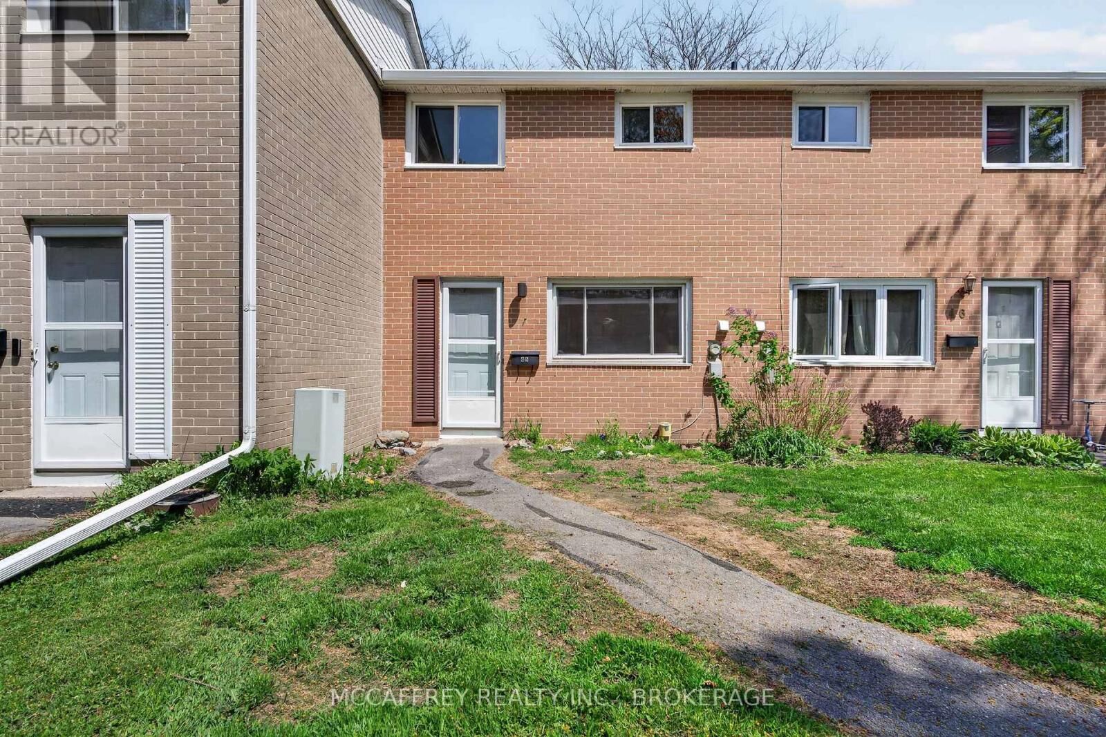 Property Photo:  258 Queen Mary Road 45  ON K7M 2B2 