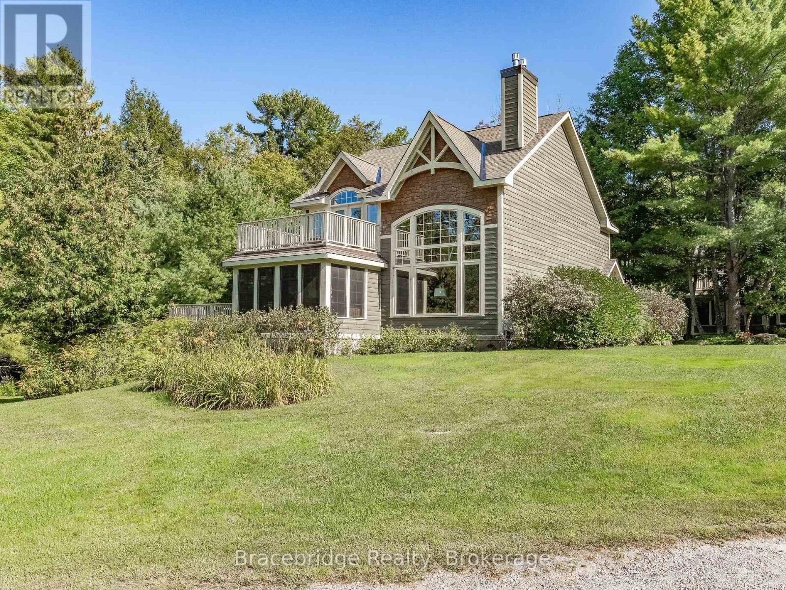 Property Photo: 3876 Muskoka Rd 118 Highway West ON P0B 1J0