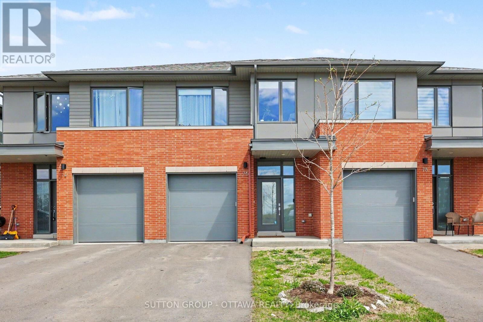 Property Photo:  76 Michael Stoqua Street  ON K1K 5A2 