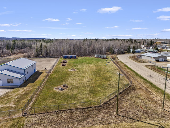 Property Photo:  5107 45 Ave  AB T0E 0S0 