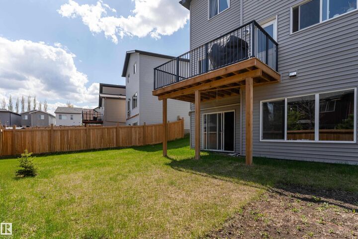 Photo de la propriété:  5323 Lark Landing Landing NW  AB T5S 0P2 