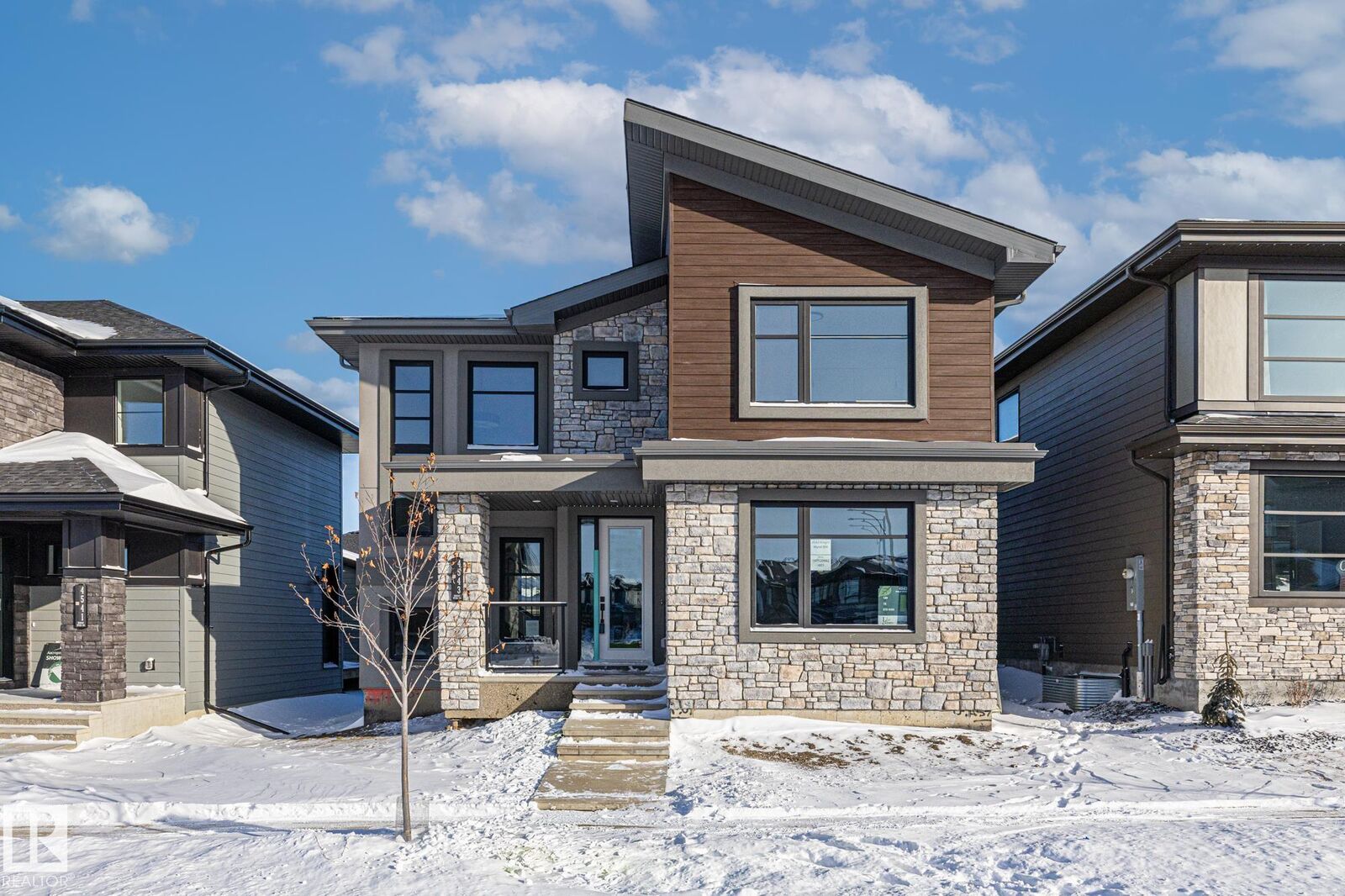 Property Photo:  4543 Knight Wynd SW  AB T6W 4B7 