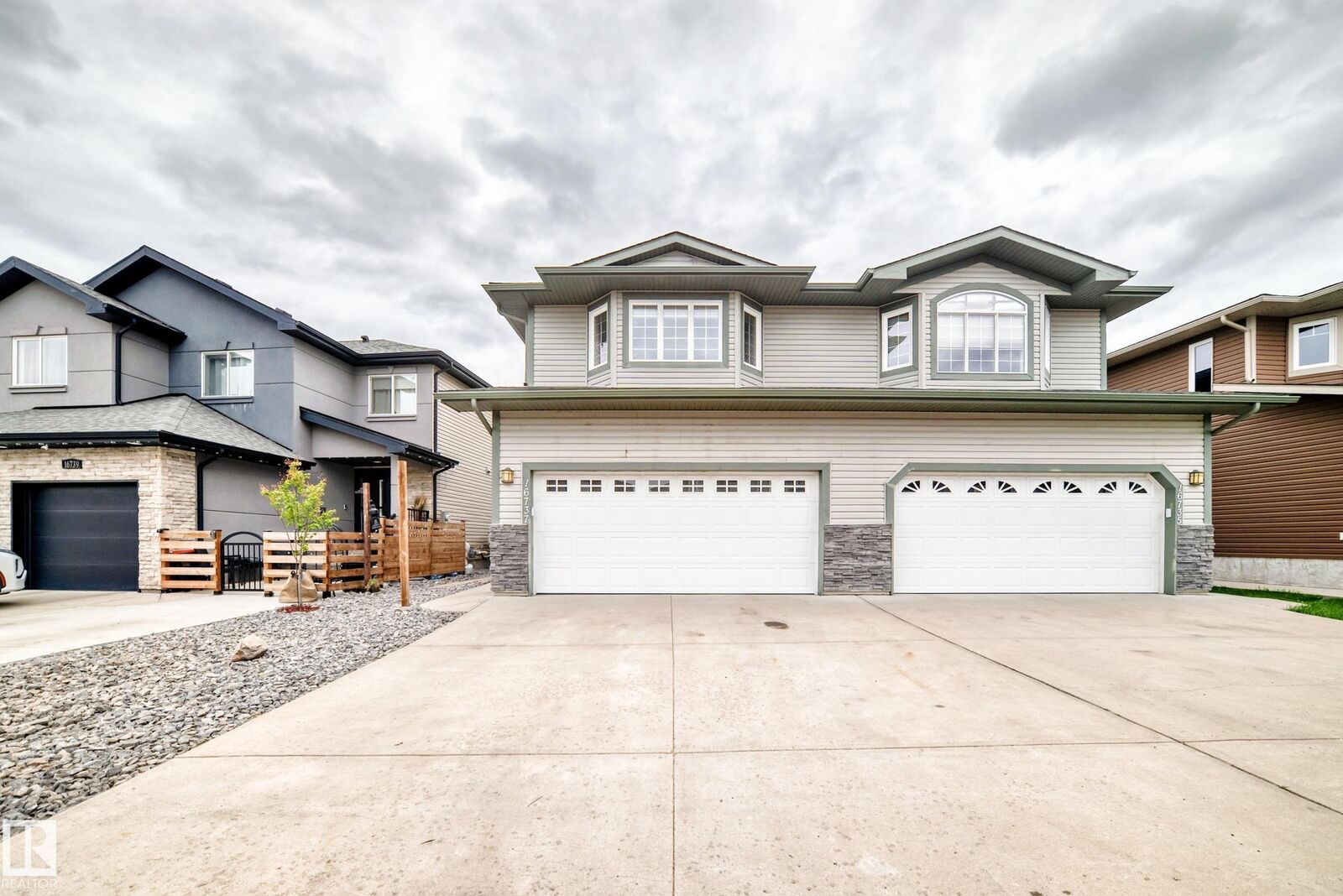 Property Photo:  16737 60st NW  AB T5Y 0W5 
