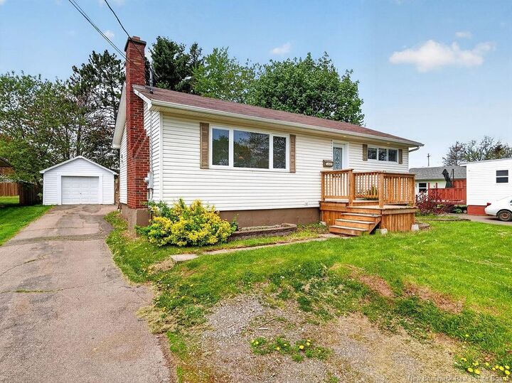 Property Photo:  242 Broadway Street  NB E1A 3Y6 