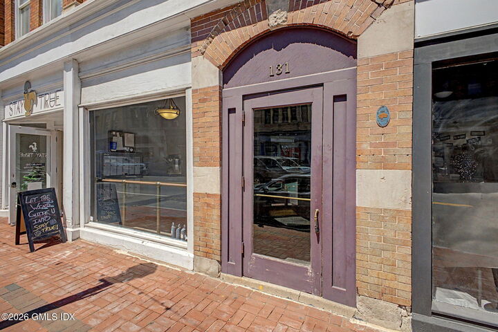 Property Photo:  131 Washington Street 203  CT 06854 