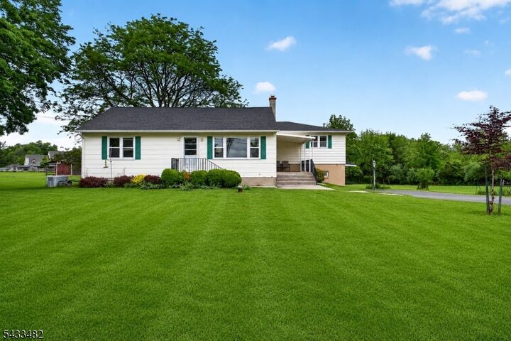Property Photo:  127 Hillcrest Rd  NJ 08822 