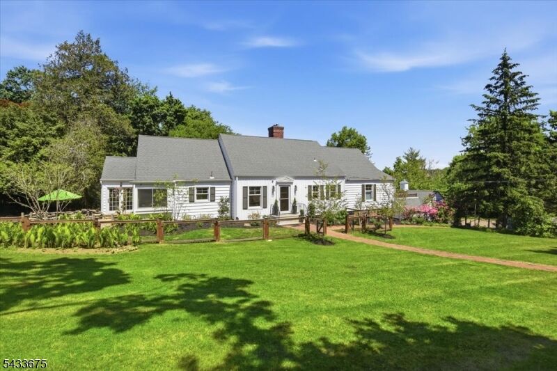 Property Photo:  54 Blackberry Ln  NJ 07960 