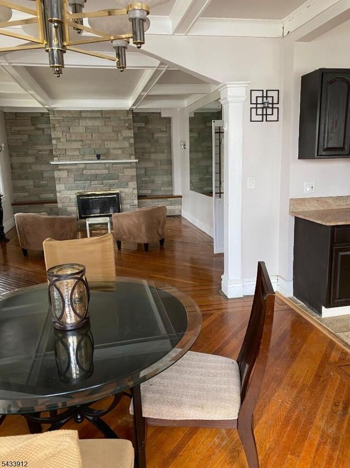Property Photo:  197 Park Pl 1  NJ 07111 