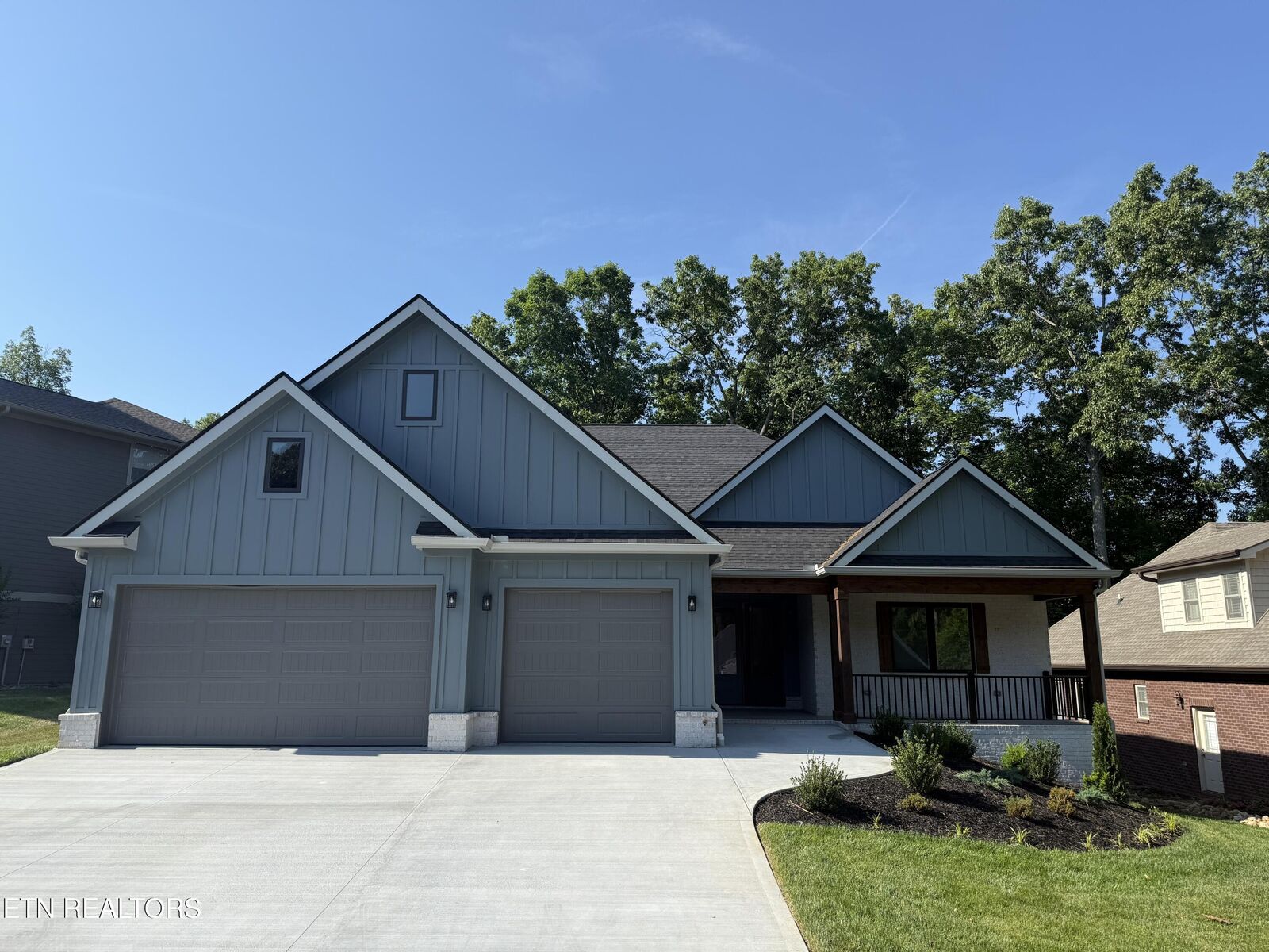 Property Photo: 208 Ootsima Way TN 37774