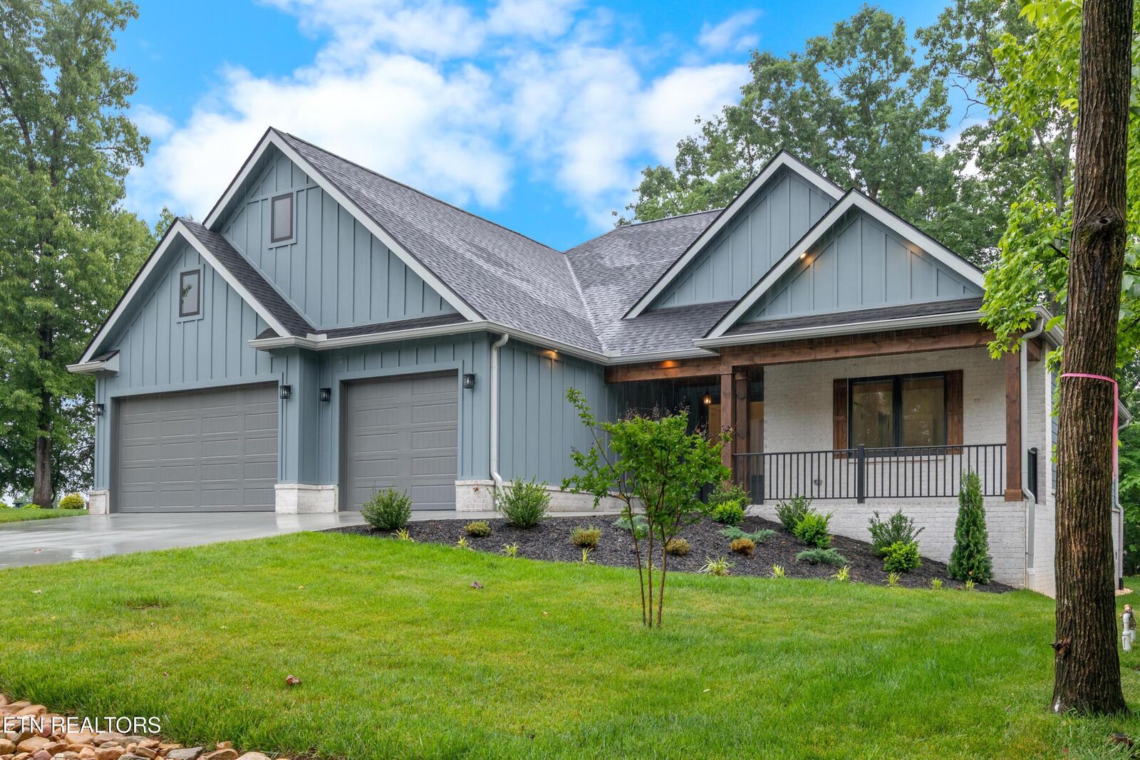 Property Photo: 208 Ootsima Way TN 37774