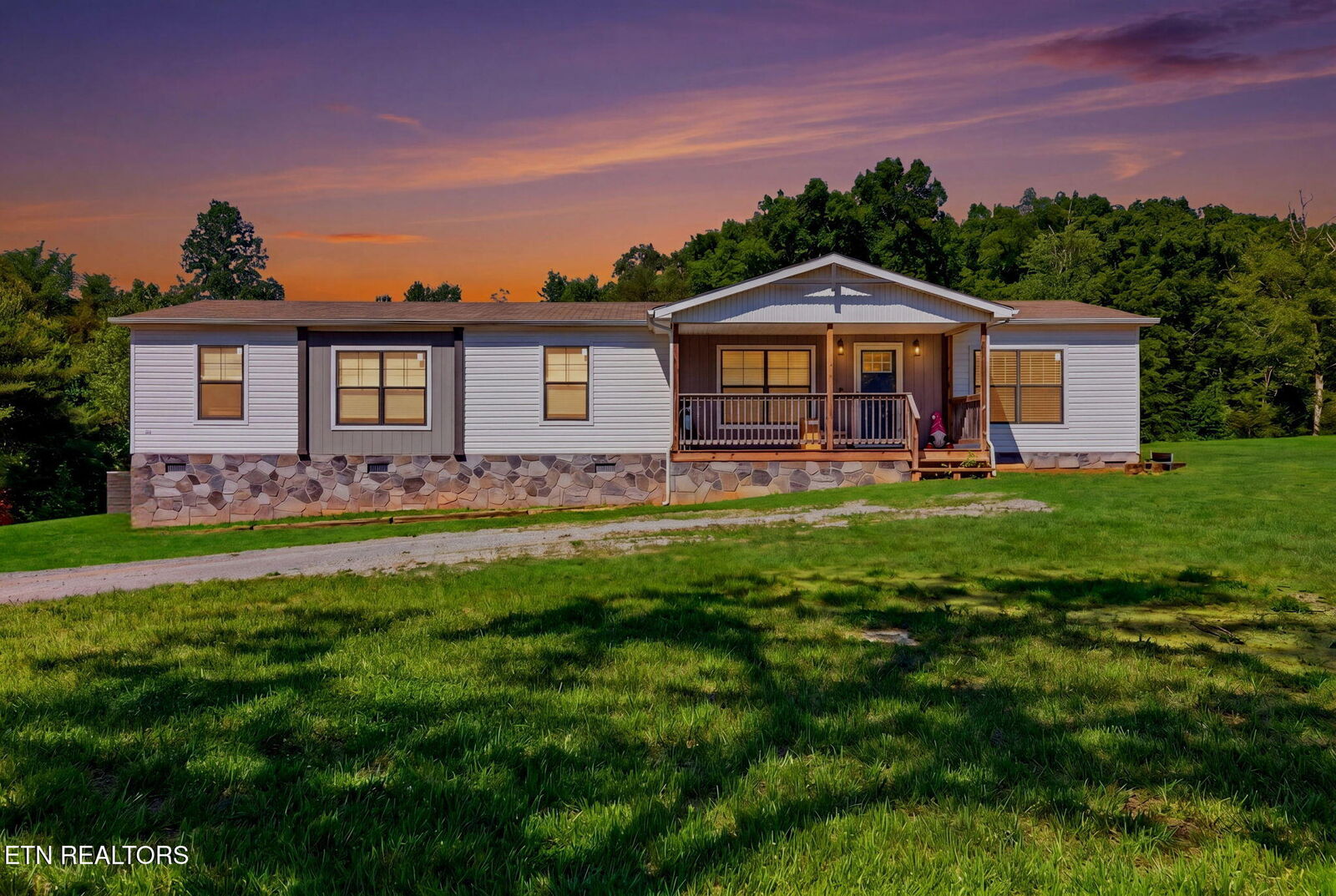 Property Photo:  2121 Bales Rd  TN 37914 