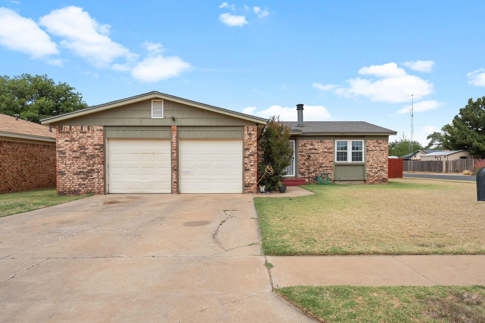 Property Photo: 8402 Flint Avenue TX 79423