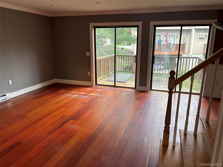 Property Photo: 5202 Chelsea Cove N NY 12533