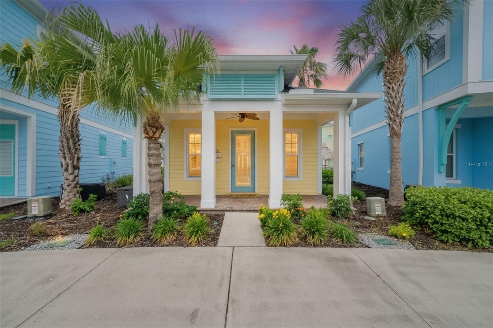 Property Photo: 3054 Pirate Way FL 34747
