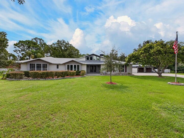 Property Photo:  6230 Forestwood Drive W  FL 33811 