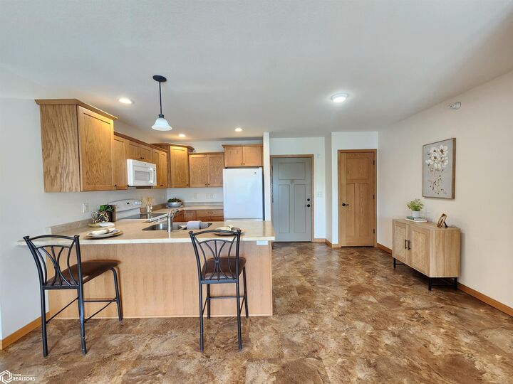 Property Photo: 809 7th Ave N #301 IA 50428