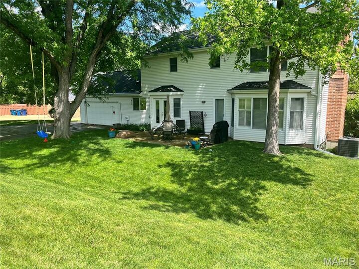 Property Photo: 1907 Dovercliff Court MO 63017