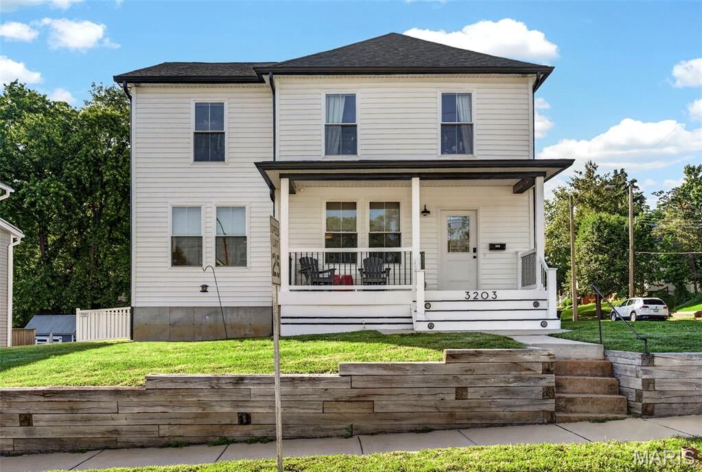 Property Photo:  3203 Byron Place  MO 63143 