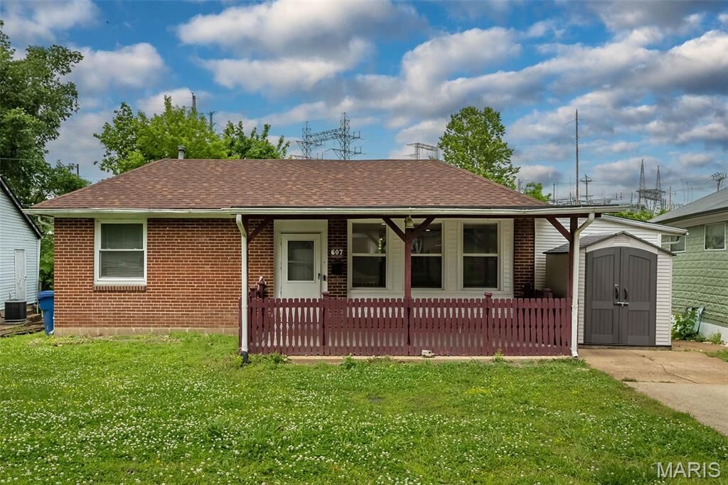 Property Photo:  607 Majesty Court  MO 63125 