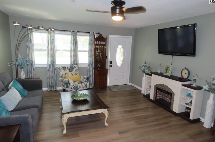 Property Photo:  1510 Linda Ln  KS 67502 