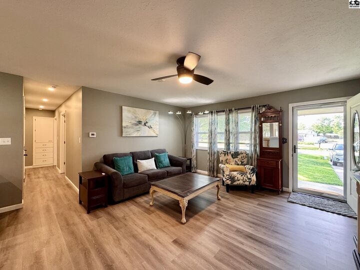 Property Photo:  1510 Linda Ln  KS 67502 