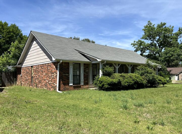 Property Photo:  6288 Rockledge Dr  TN 38135 