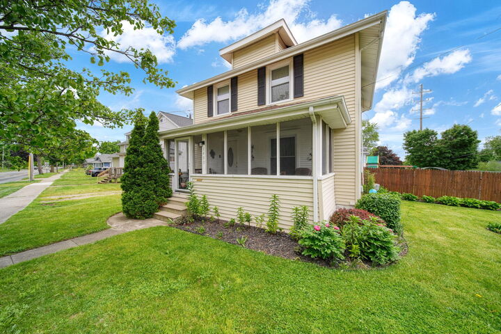 Property Photo: 1403 Lansing Avenue MI 49202